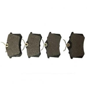 China OE 1H0698451E Auto Brake Pads Replacement Fade Resistant Standard Size For Audi TT A4 6 8 supplier