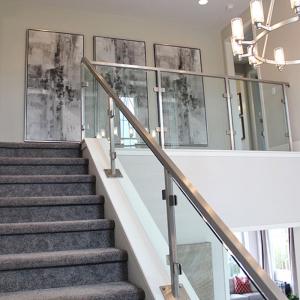 China Outdoor Stairs 304 316 Stainless Steel Handrail Glass Railing supplier