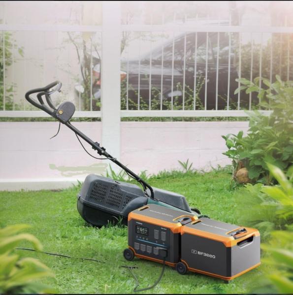 オフグリッド RV ソーラーポータブル発電機 3600W 21.5kWhまで拡張可能