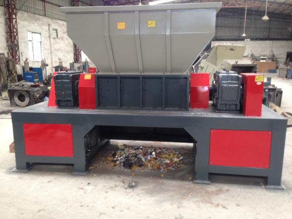 Used car tires strong twin shaft shredder tyre recycling rubber shredder
