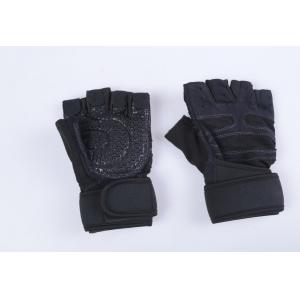 China Gym Sports Protective Gear / Half Finger Glove For Dumbbell Exercise Weight Lifting supplier