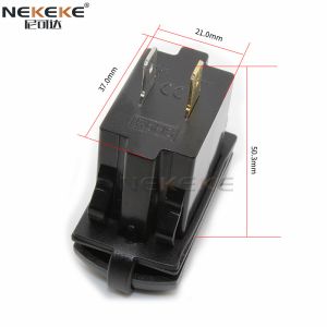 China A prueba de agua 4.2A Dual USB toma de corriente 5V toma de corriente con voltímetro LED wholesale