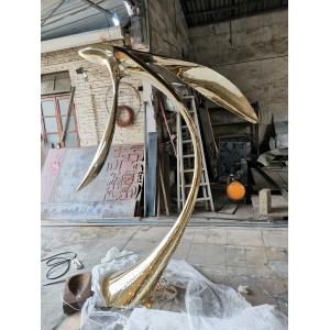 China Plating Titanium Modern Metal Sculpture Pool Tall Abstract Sculpture supplier