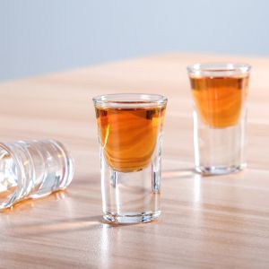 China Изготовленная на заказ чашка 10мл стопки печати 1кл сняла чашки стекла стрелка ликера supplier