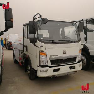 China Single Row 116HP Refueling Tank Truck HOWO Fuel Tank Truck supplier