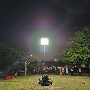 China 160000lm 1000W 膨らませられる三脚気球 移動式LEDライトタワー wholesale