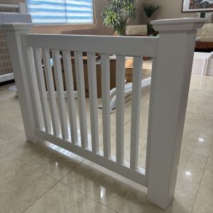 China Customizable White Vinyl Pool Fencing Easy To Install High Durability on sale