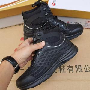 Outdoor mesh breathable mountaineering training shoes men's boots lightweight anti-puncture duty shoes