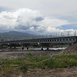 China Pont galvanisé préfabriqué en acier à poutre ponton Bailey en Inde supplier