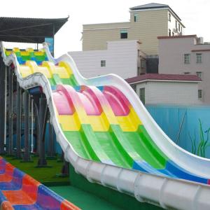 China Parque d'attractions Arc-en-ciel toboggan à l'eau toboggan de piscine en fibre de verre 8m résistant aux UV supplier