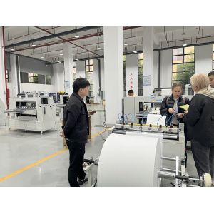 China Ligne de production de pliage et de découpe de lames de couteau pour la fabrication de filtres à huile et à carburant Machines automatiques CNC pour le pliage de papier avec couteau wholesale