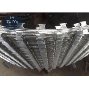 Coil Diameter 900mm High Galvanized Concertina BTO11 Razor Barbd Wire