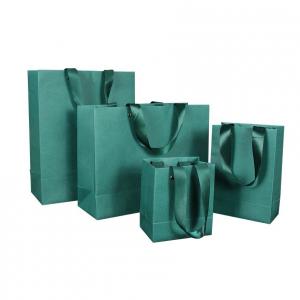China Gift Packaging White Cardboard Paper Bag with Handle Custom Order Accepted supplier