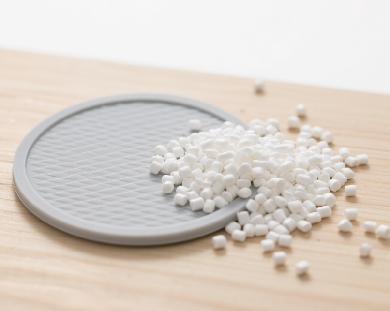 China 高品質TPEラバーカップコースター テーブル＆カーカップホルダーパッド 耐久性エラストマー顆粒素材 wholesale