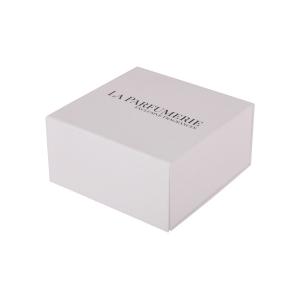 White Color Paper Box With Magnetic Closure Recycled Eco Friendly