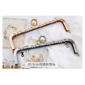 Noble Imitation Pearl Lock Carpet Bag Frame With Chain Loops
