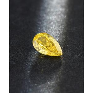 La poire a coupé les diamants jaunes canari développés par laboratoire synthétique qu'IGI a certifiés