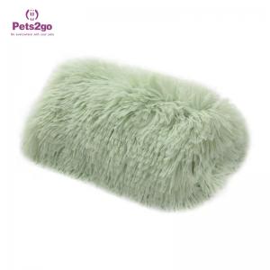 China Pets2Go waterproof dirt resistant Dog Faux Fur Bed supplier