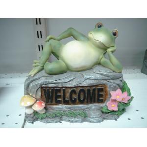China   Lying Frog  pattern alumilite Acrylic Epoxy Resin Garden Decorative Statue   supplier