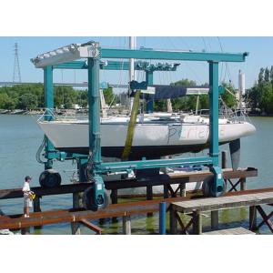 Marine Travel Lift Mobile Boat Hoist With 0-5m/Min Lifting Speed