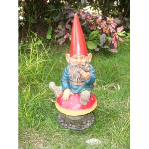 China Resin mini Funny Garden Gnomes figurine with handpainting supplier