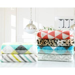 China Printed Geometric Flannel Fleece Blanket 200x220cm 220x240cm For Sofa And Chair wholesale