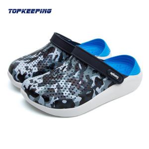 China 37-44 Stylish Quick Drying Garden Odm Men Wearing Clogs Lightweight Pvc supplier