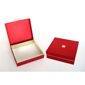 Le carton rouge personnalisé de papier de cadeau de présentation boîte l'emballage avec le couvercle