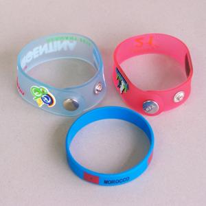 China Powerful Custom Colorful DIY Soft PVC / Specialty Silicone Products Bracelet supplier