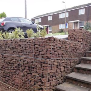 China Caja de gabión galvanizado de malla de alambre soldado con agujero de malla de 50x100 mm para plantadores de jardín wholesale