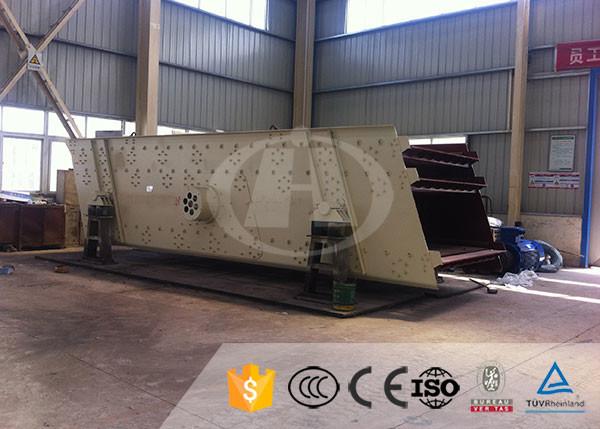 Large Vibratory Screening Equipment Double Deck Vibrating Screen Stable