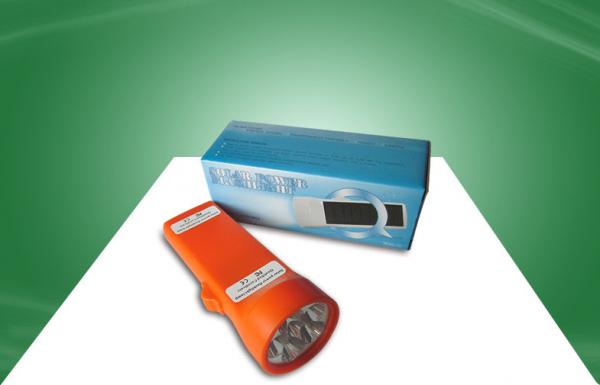 Portable Solar Powered Flashlight , Travel Or Emergency Solar Powered Torch