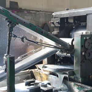 China G90 Galvanized Stucco Diamond Metal Lath For Moisture Resistant27in×96in wholesale