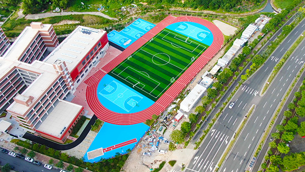 Customized EPDM Rubber Running Track High Tensile Strength Of 0.88 N/Mm2