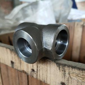 China Sch 80 Socket Welded Pipe Fittings ASTM A105 Tee Pipe Fitting supplier
