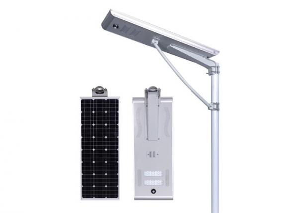 Rechargebale Ul Dlc LED Solar Street Light , Solar Powered Street Lamp High