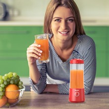 China Un mélangeur portable Mulli rechargeable avec six lames pour smoothie et shakes supplier