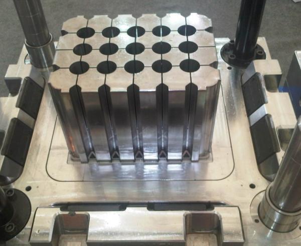 High Speed Plastic Beer Crate Mould Auto Drop Mould Running 0.5-1M 480 X280 X