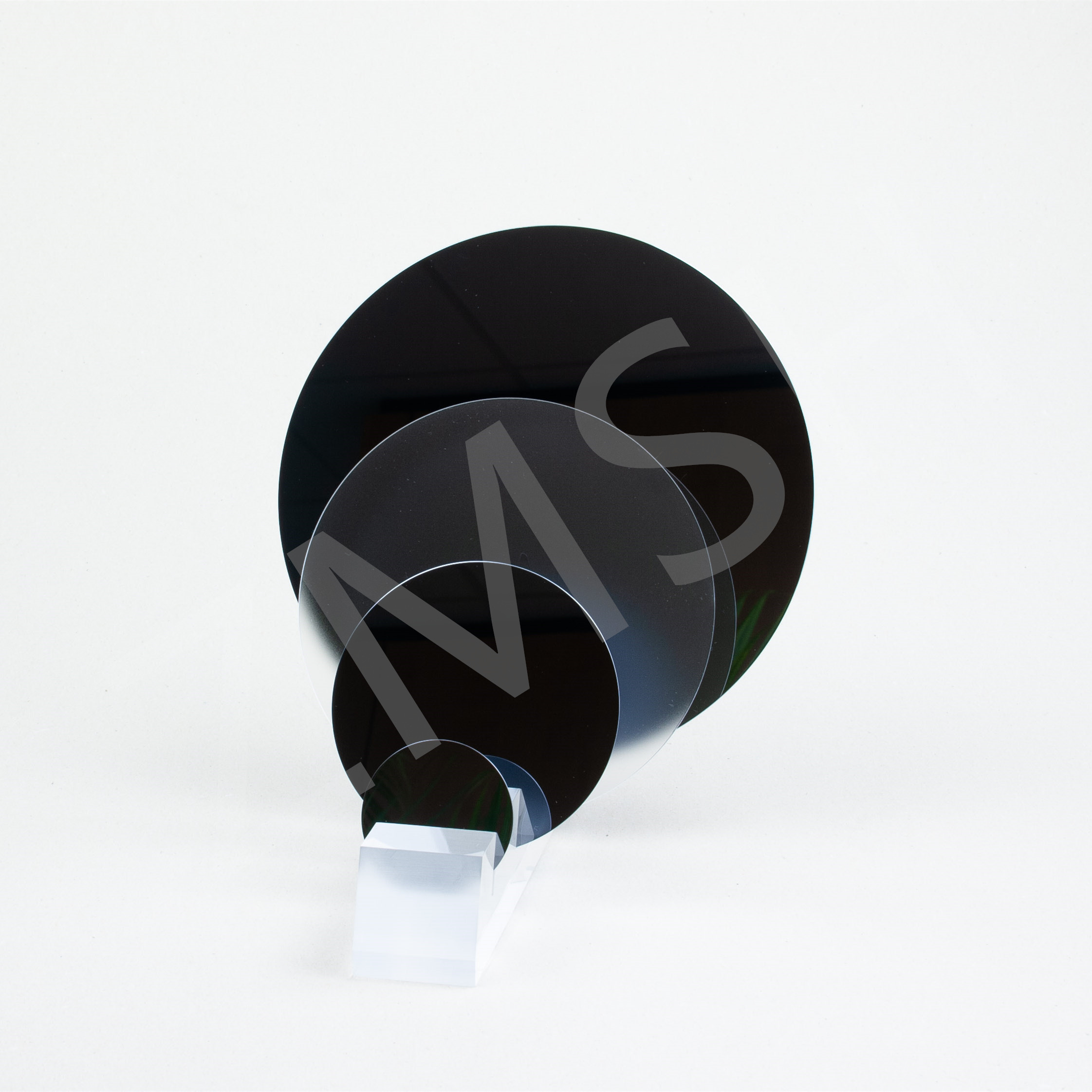 China 4 pouces GaN-sur-Si Wafers Gallium Nitride Wafer Epi-wafer 6 pouces 8 pouces Dureté 9,0 Mohs Pour la puissance RF LED supplier