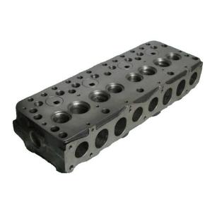 Nissan SD25 Diesel Engine Cylinder Head Metal Material ISO / CE Certification