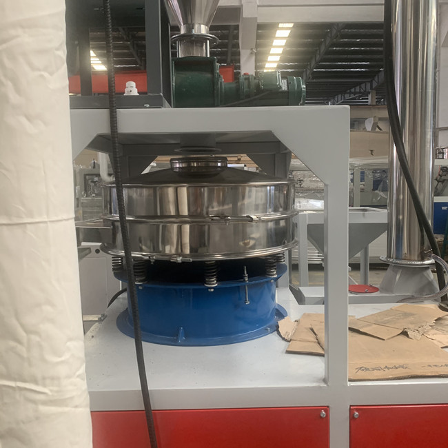 China Machine haut Accurancy de 100 Mesh Waste Multifunctional Lldpe Pulverizer supplier