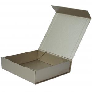 Gold Paper Foldable Cardboard Box Magnetic For Clothes Packaging