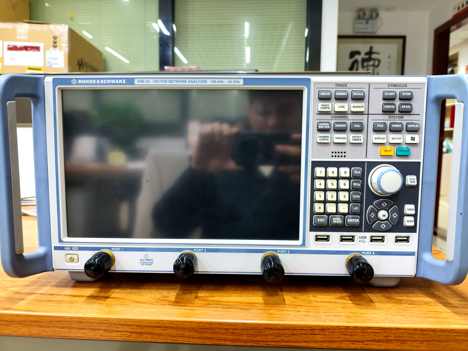 China 高ダイナミックレンジベクトルネットワークアナライザ Rohde & Schwarz ZNB20 VNA 20 GHz supplier