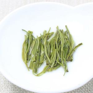 China Henan Province Xinyangmaojian Tea , Slightly Dark Green Fresh Green Tea Leaves supplier