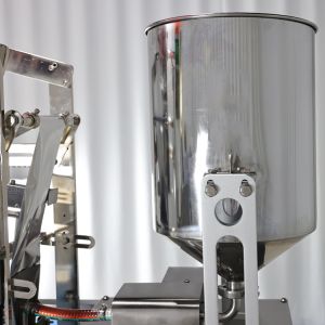 China Fruit Jam Tomato Paste Honey Sachet Filling Machine Multi Function wholesale