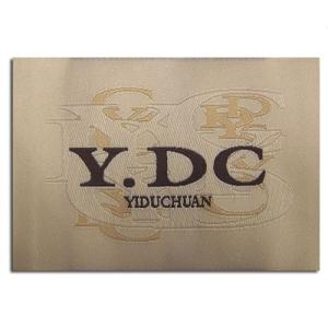 China As etiquetas tecidas feitas sob encomenda do pescoço do alto densidade etiquetam a camisa Logo Fabric Labels For Hats principal supplier
