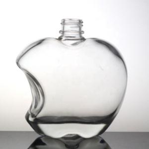 China Clear Apple Shaped Juice Bottle 500ml High Flint Glass Bottle with Plastic Cap supplier
