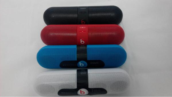 NEW BEATS NFC PILL MINI BLUETOOTH STEREO PORTABLE SPEAKER IN HINGH DEFINITI TION