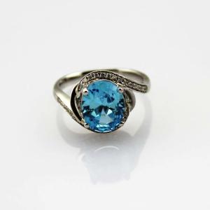 China Women Jewelry 8mmx10mm Oval Blue Topaz Cubic Zircon Sterling Silver Ring (R188) supplier