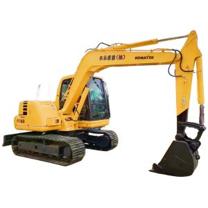 China KOMATSU PC60 excavator crawler hydraulic digger 6 ton capacity and ready to move earth wholesale